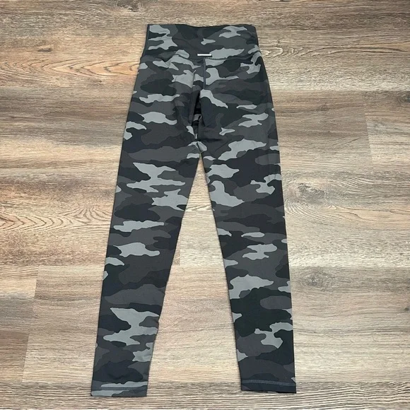 Aerie Chill Play Move Camouflage Leggings - Picture 2 of 7